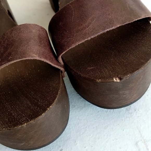 Giulia Taddeucci Ankle Strappy Wood Block Sandals - Picture 6 of 11